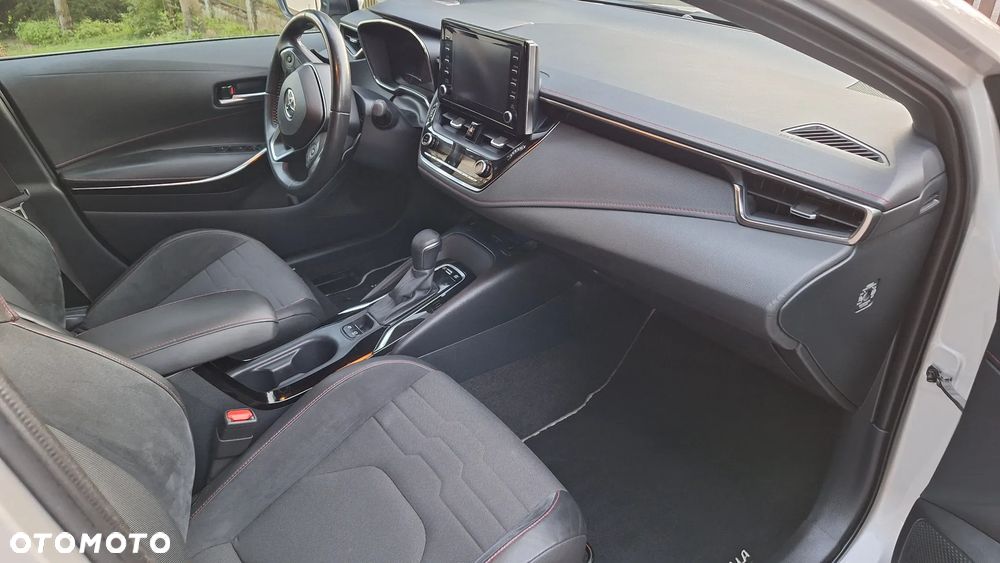 Toyota Corolla 2.0 Lounge - 23