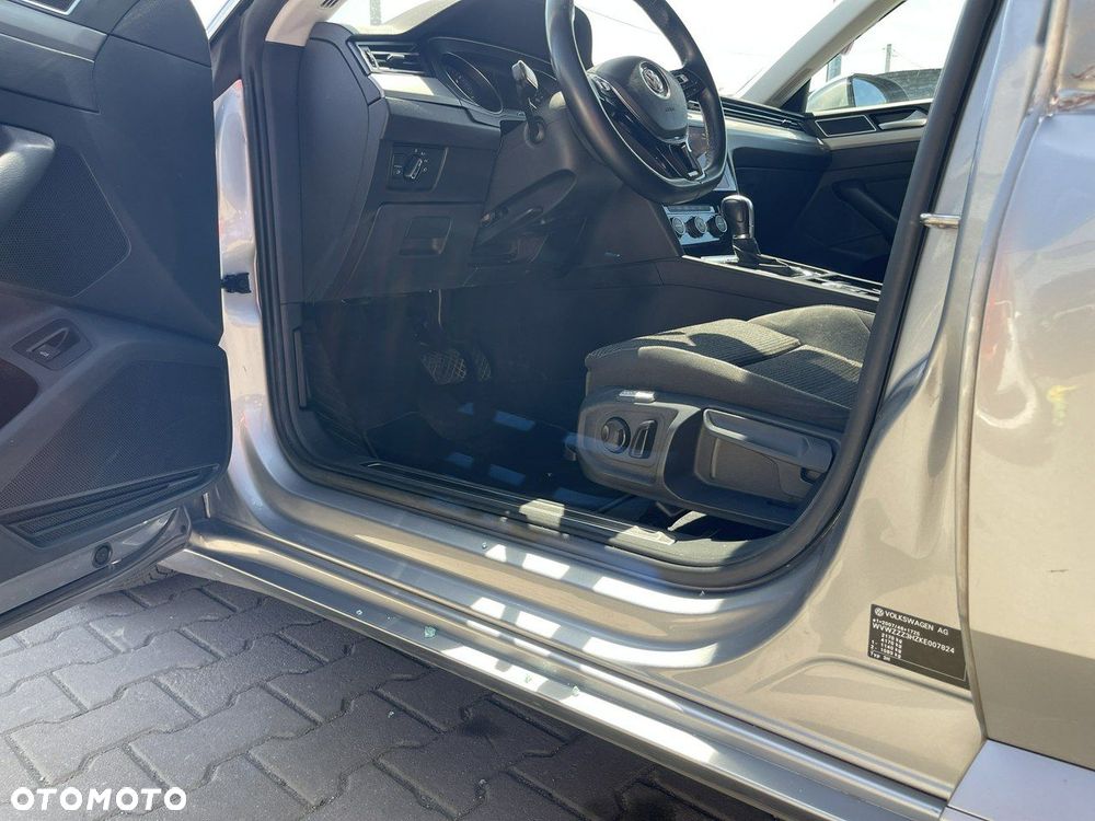Volkswagen Arteon 2.0 TDI SCR DSG - 5