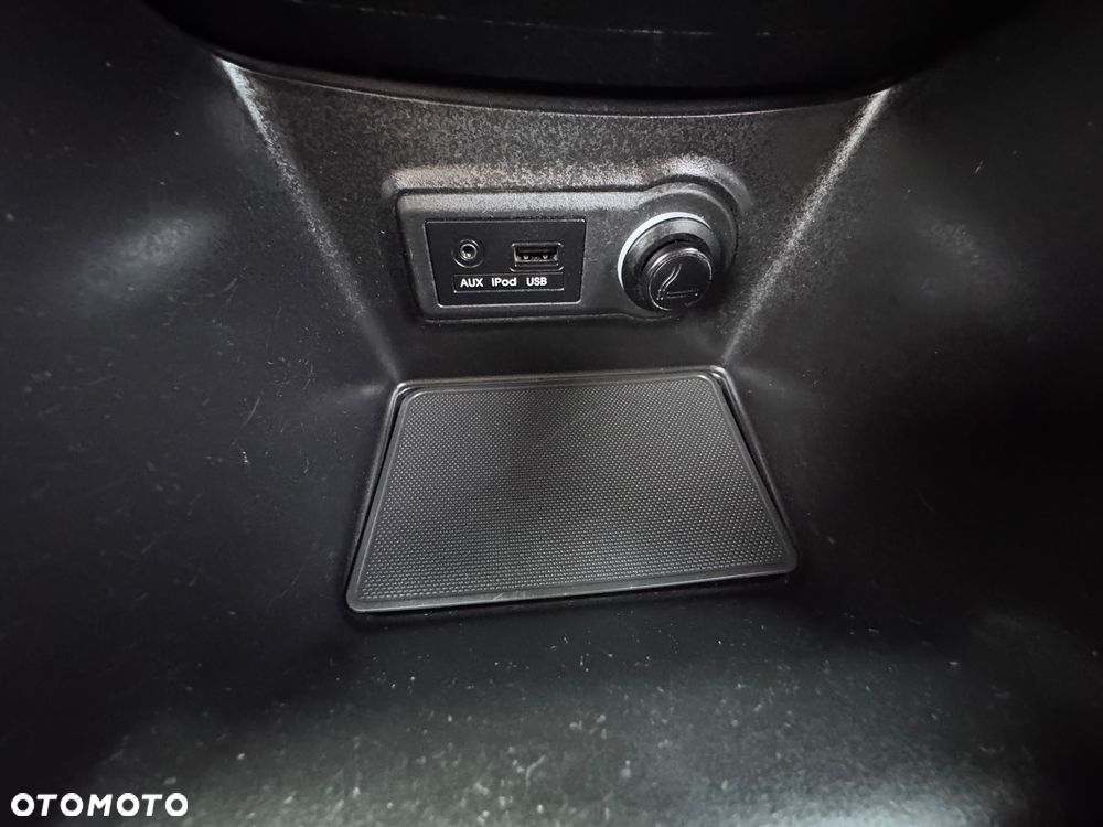 Hyundai ix20 - 40
