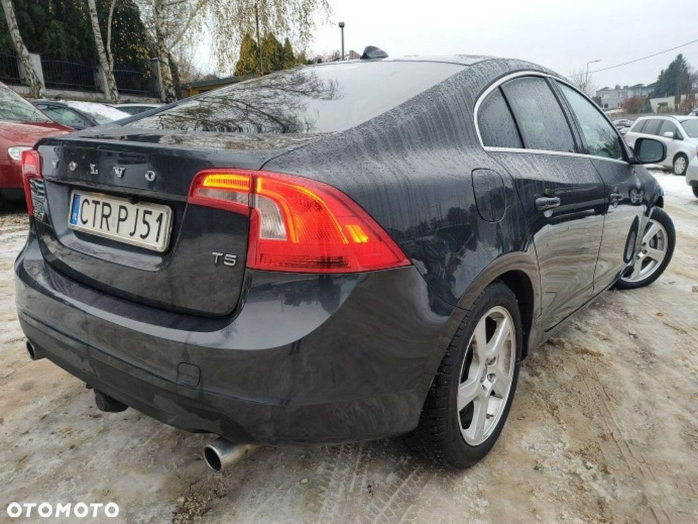 Volvo S60 - 2