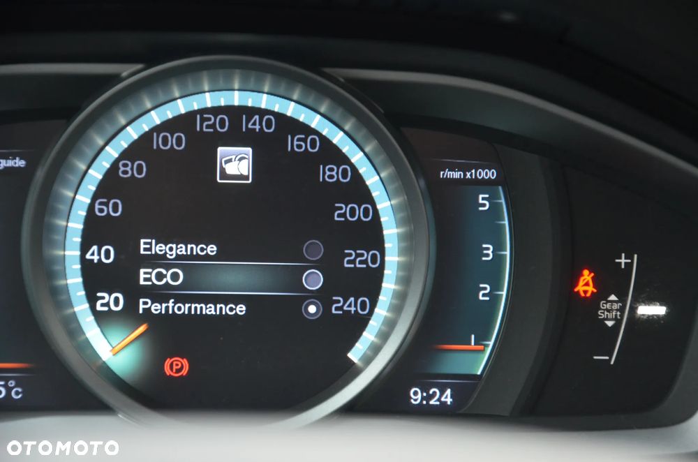 Volvo XC 60 D3 Ocean Race - 19