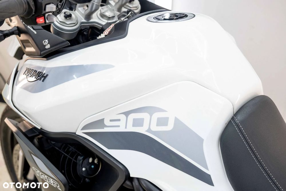 Triumph Tiger - 23