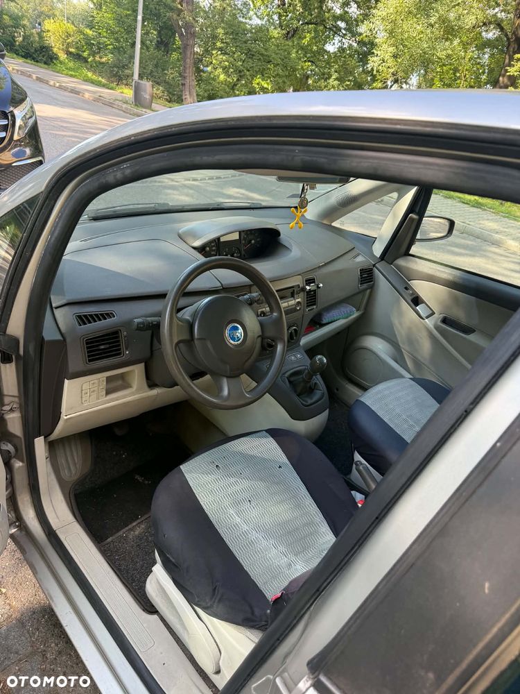 Fiat Idea 1.4 16V Dynamic - 10
