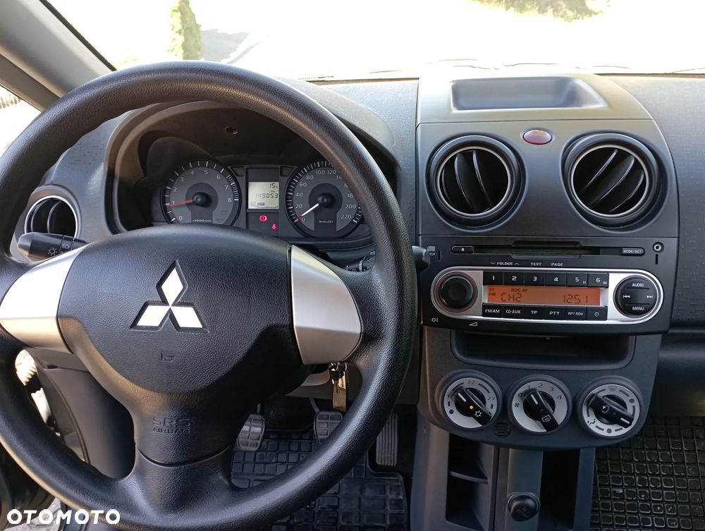 Mitsubishi Colt - 7