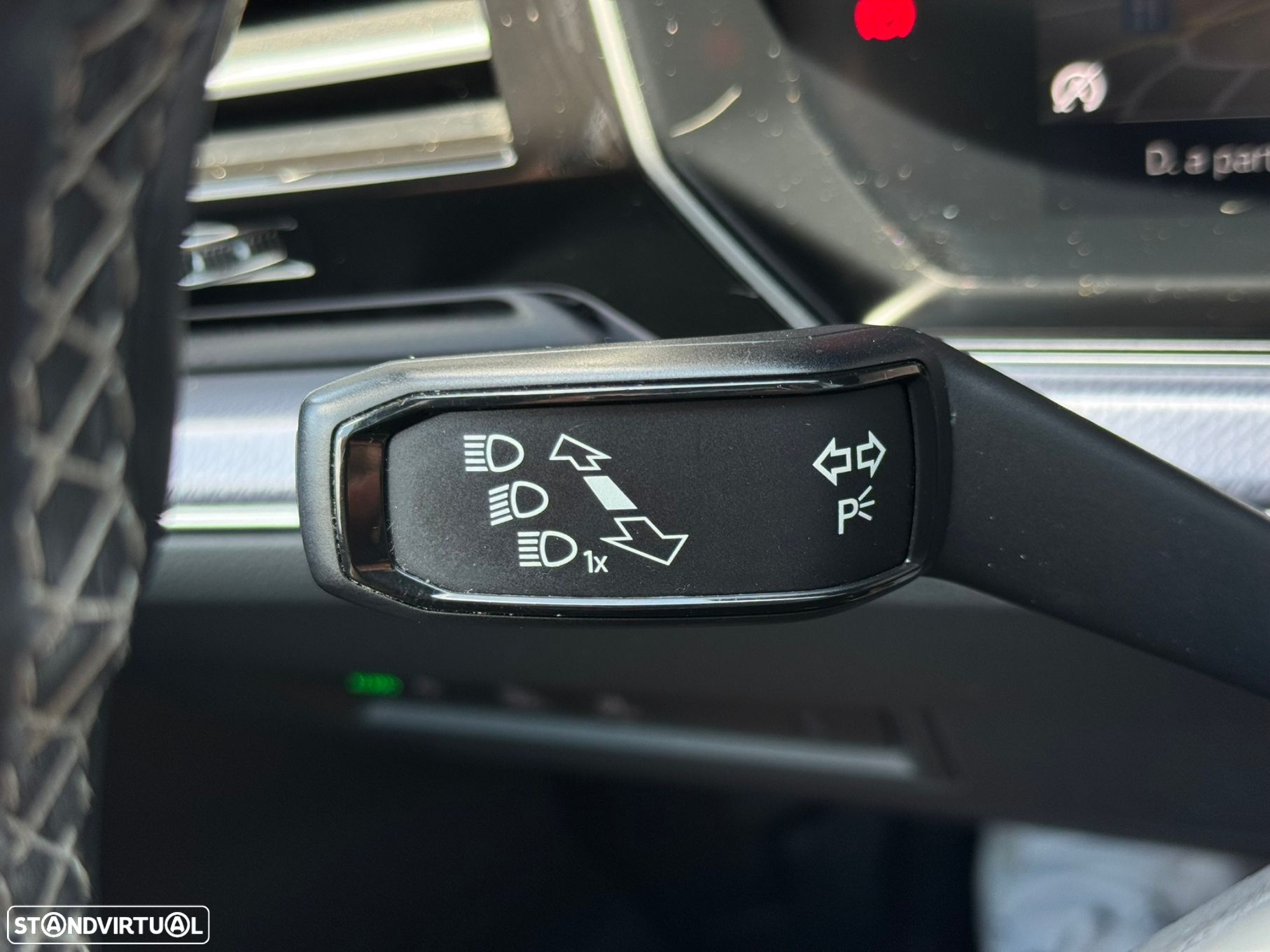VW Touareg 3.0 TDI V6 R-Line - 36