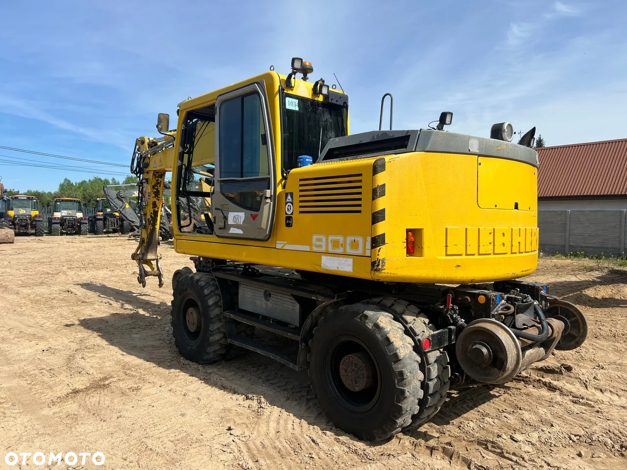 Liebherr A900 CZW - 3