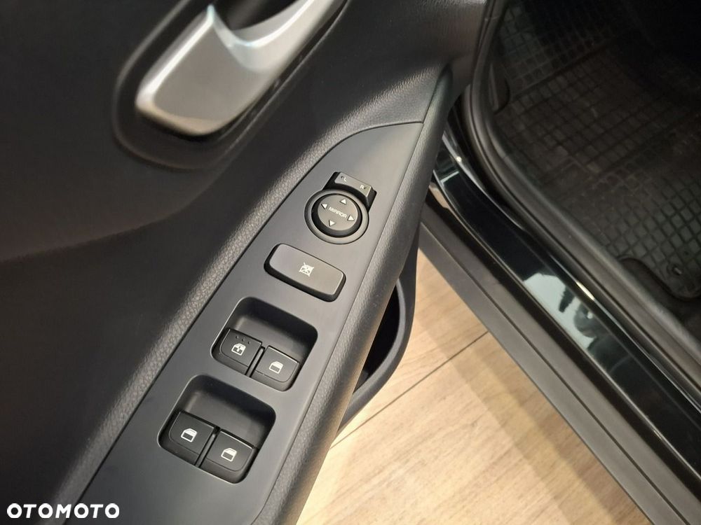 Kia Stonic 1.0 T-GDI M DCT - 12