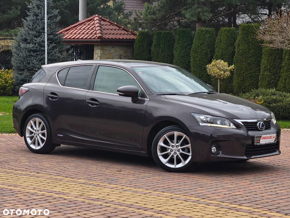 Lexus CT 200h Prestige - 11
