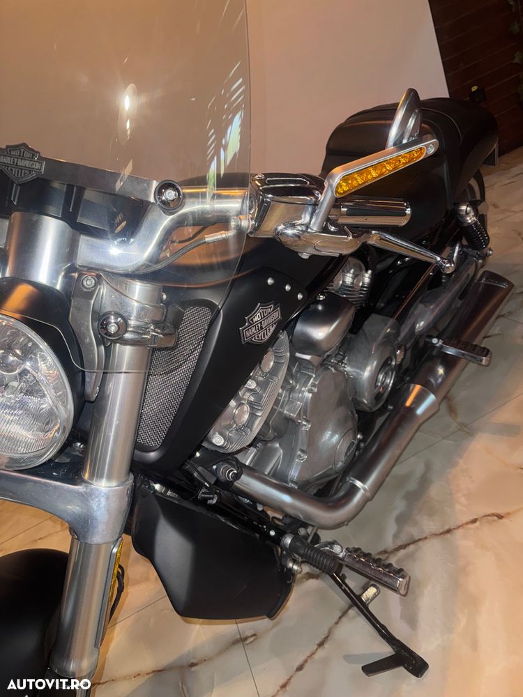 Harley-Davidson V-Rod Muscle - 7