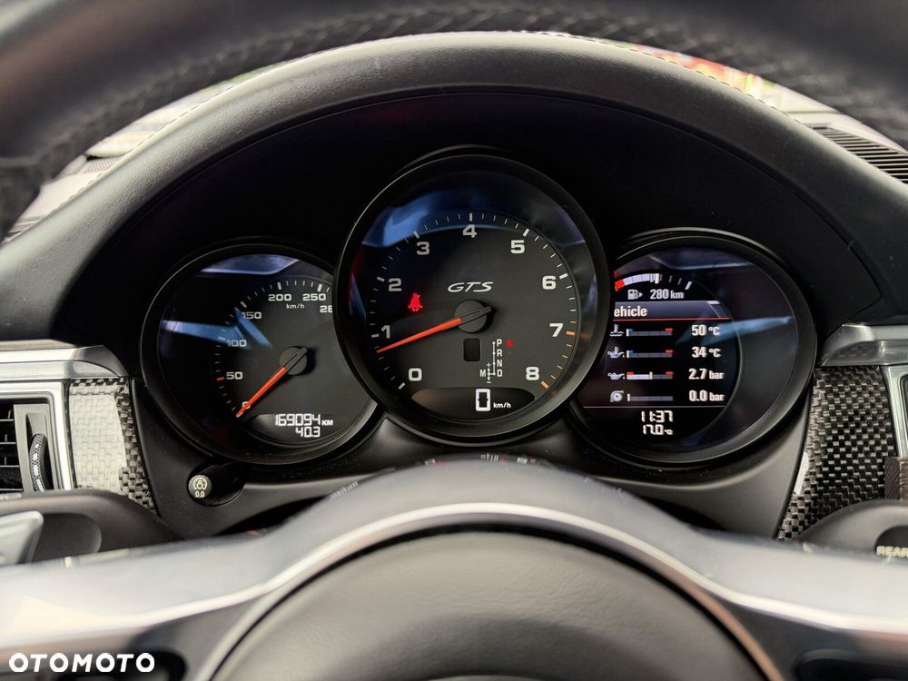 Porsche Macan - 31