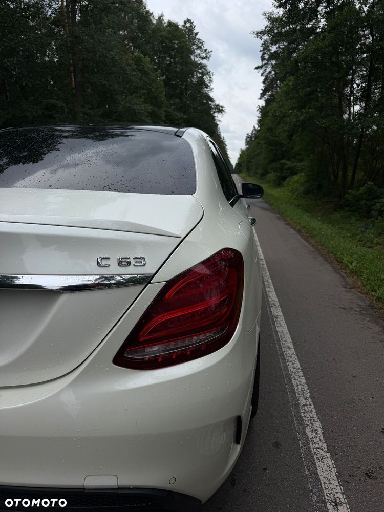 Mercedes-Benz Klasa C AMG 63 - 4
