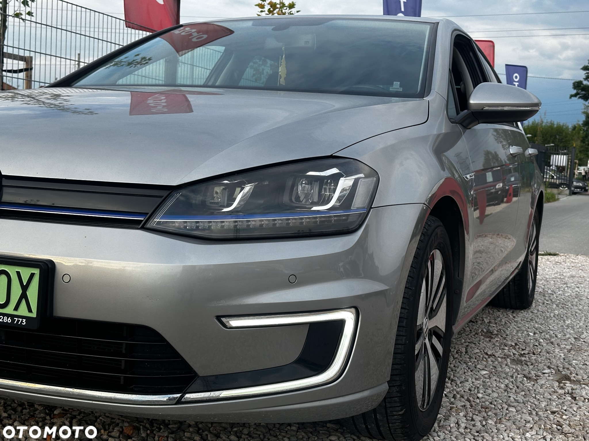 Volkswagen Golf - 6