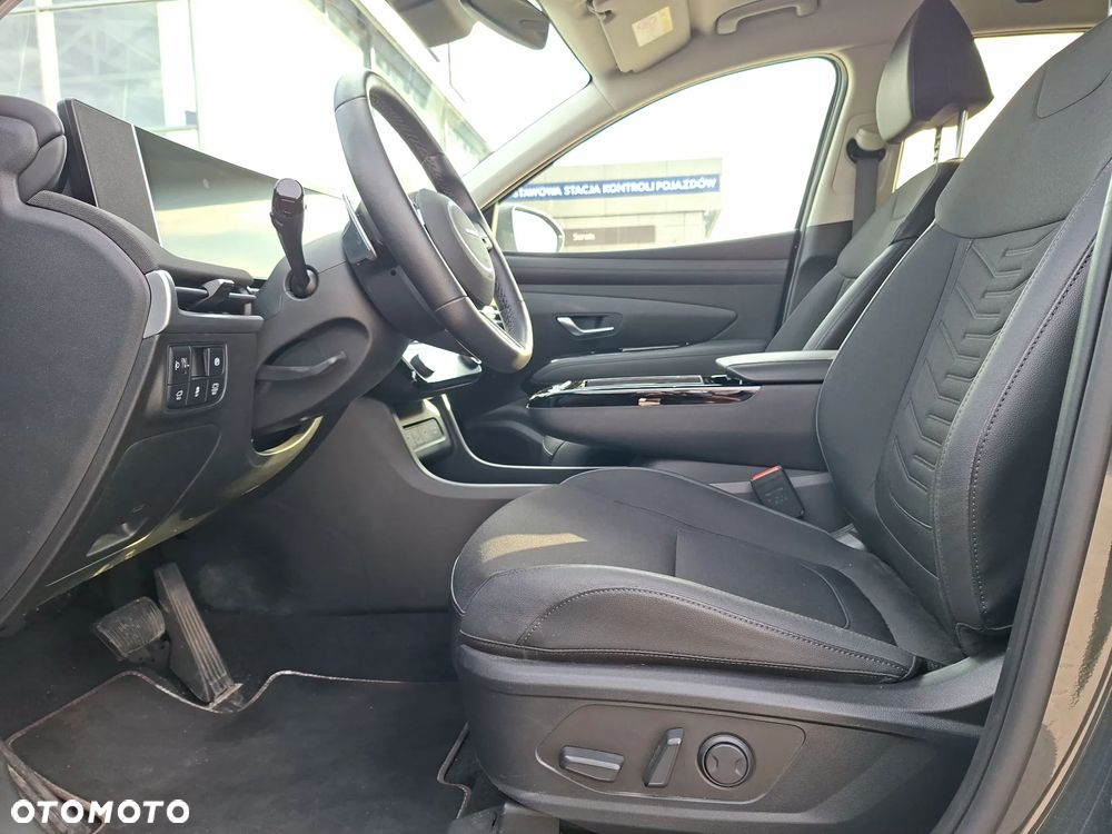 Hyundai Tucson 1.6 T-GDi HEV Executive 2WD - 12