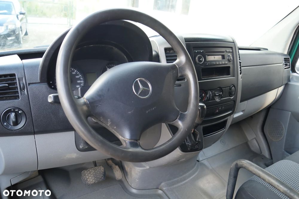 Mercedes-Benz Sprinter - 29