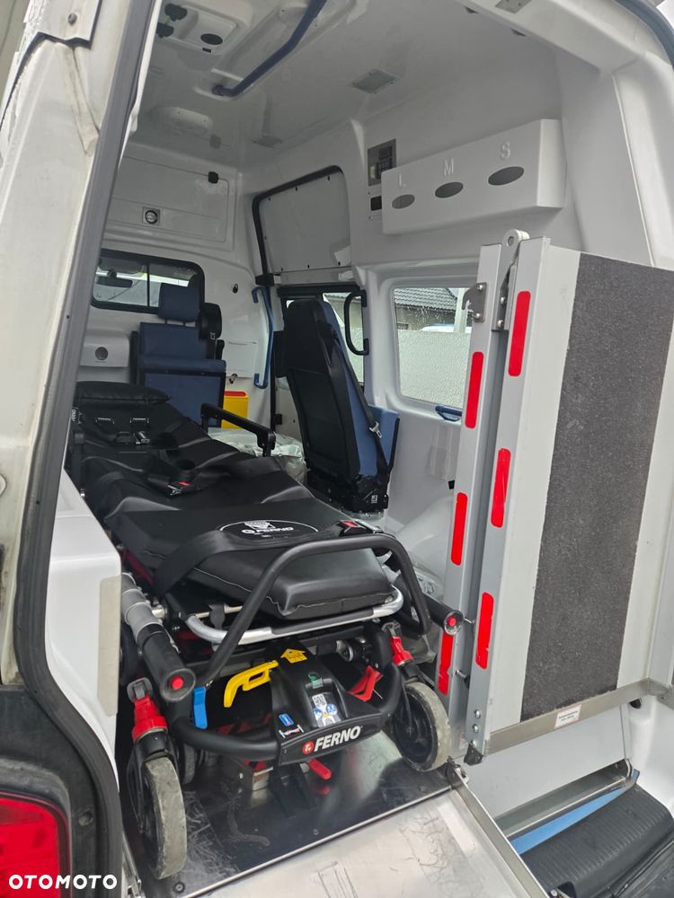 Volkswagen TRANSPORTER T6.1 Ambulans Karetka - 8