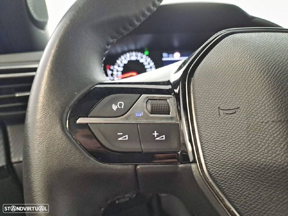 Peugeot 2008 1.2 PureTech Active - 16