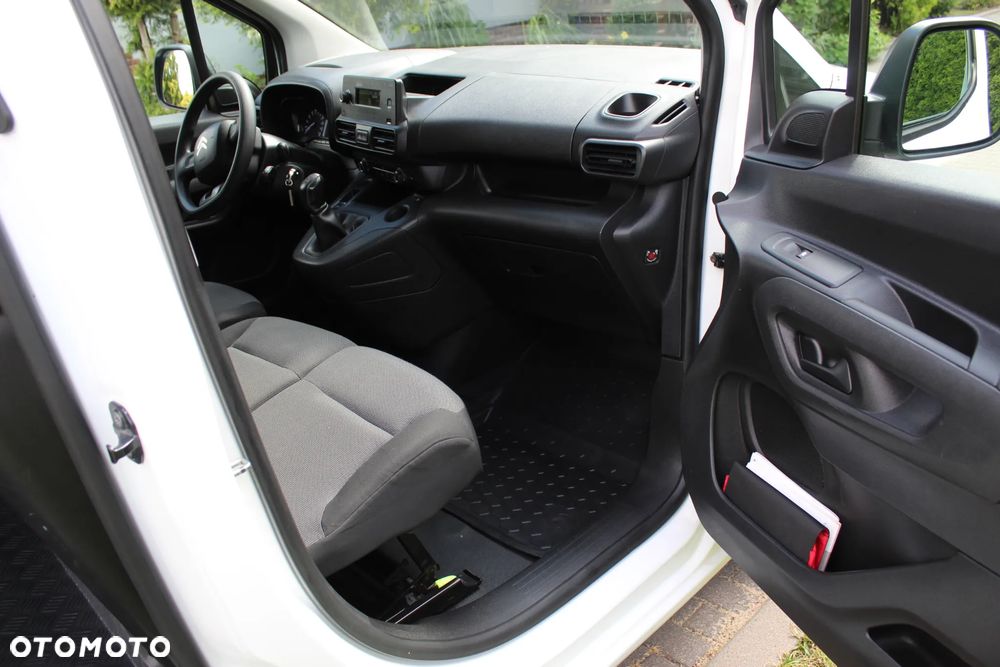 Citroën BERLINGO 1.6 HDI 3-OSOBOWY - 19