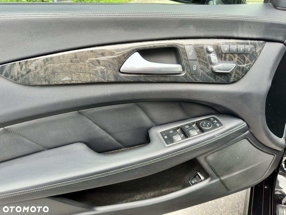 Mercedes-Benz CLS 350 d 4-Matic - 19