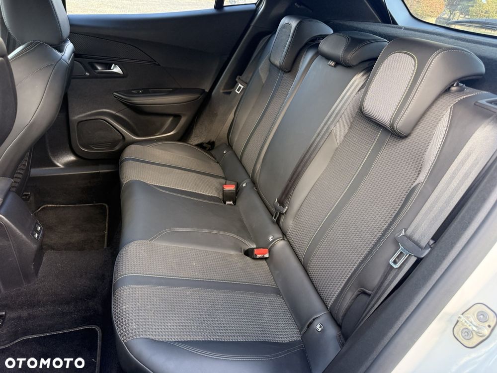 Peugeot 2008 PureTech 130 GT - 9