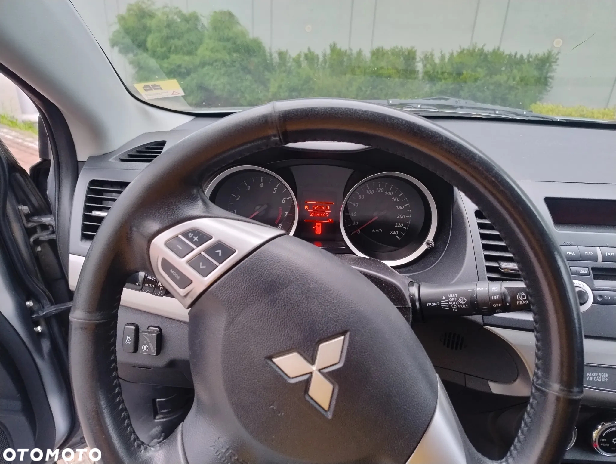 Mitsubishi Lancer 1.6 Invite - 9