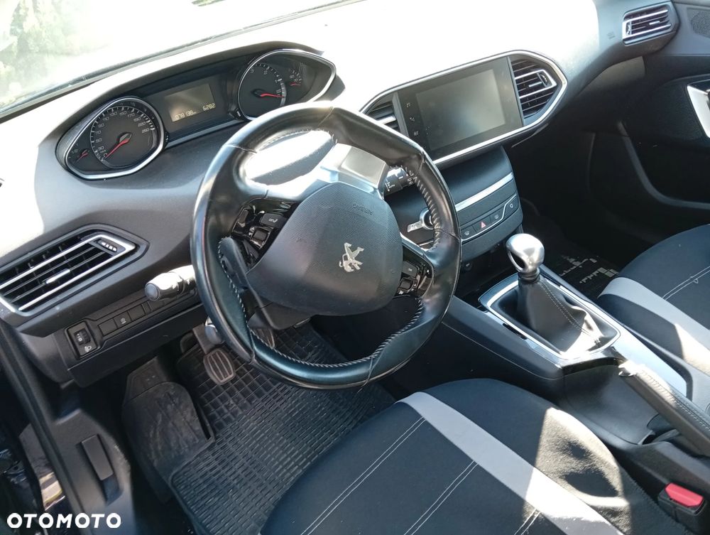 Peugeot 308 - 13
