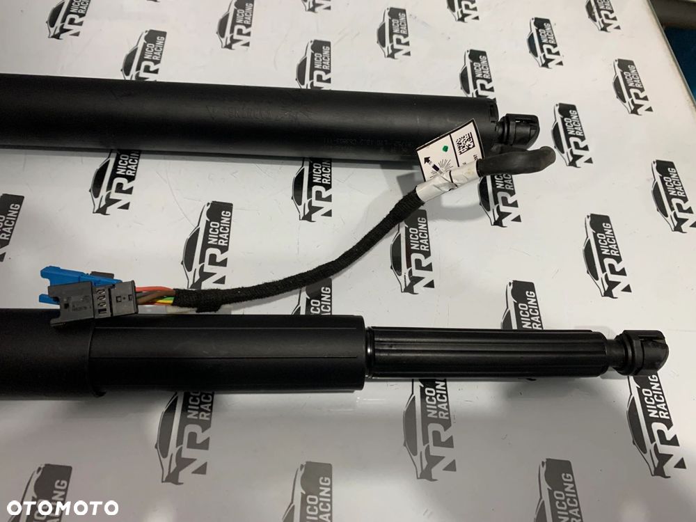 SIŁOWNIK TELESKOP KLAPY BAGAŻNIKA BMW 5 G31 7390410 KOMPLET - 2
