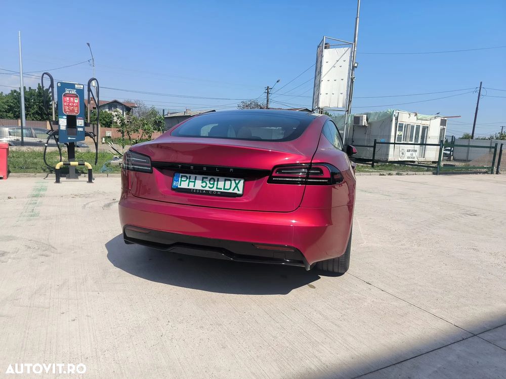 Tesla Model S - 5