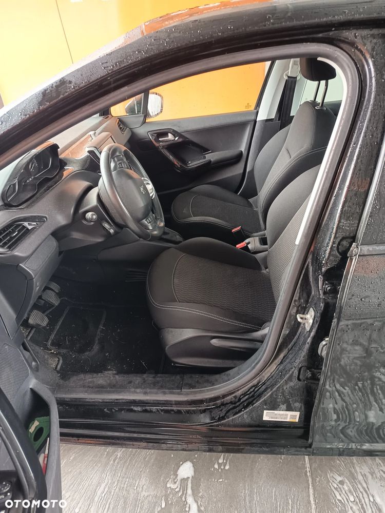 Peugeot 208 PureTech 82 Start & Stop Active - 17