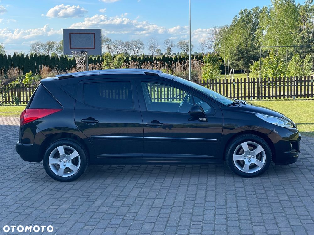 Peugeot 207 - 11