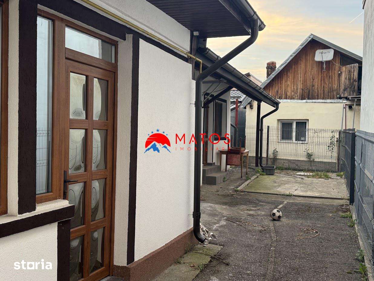 Casa de vanzare Campina, Bobalna | 5 camere, teren 384 mp - Imagine principală: 4/12