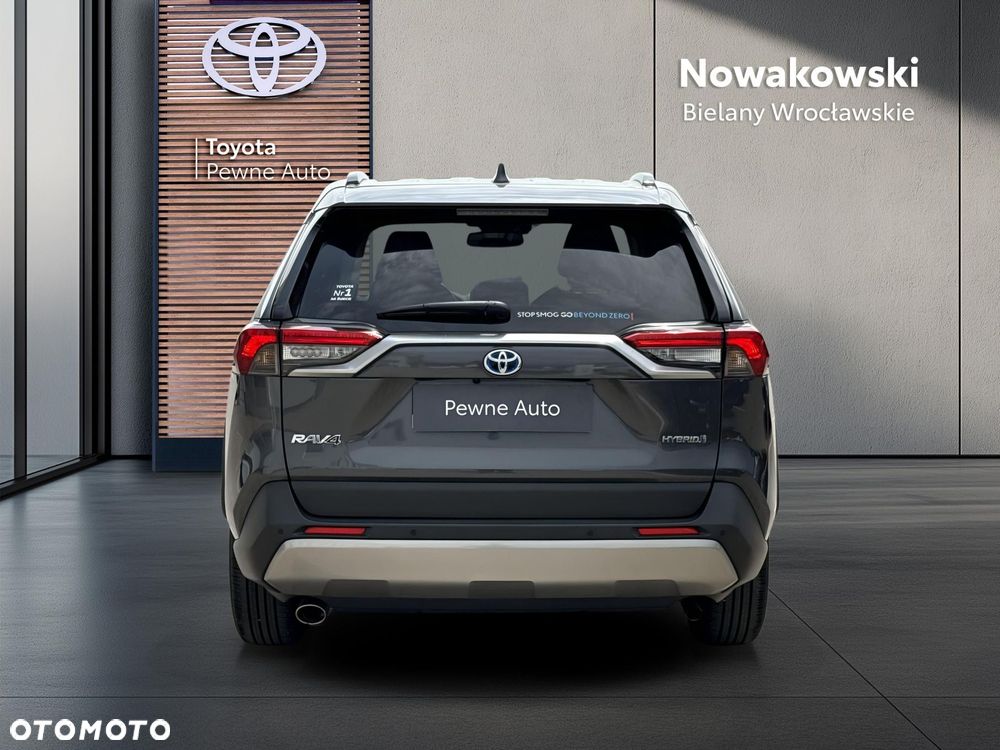 Toyota RAV4 - 5