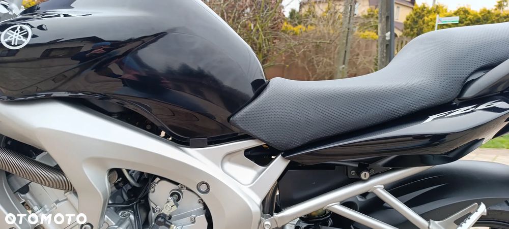 Yamaha FZ6 - 36