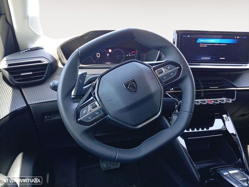 Peugeot 208 - 12