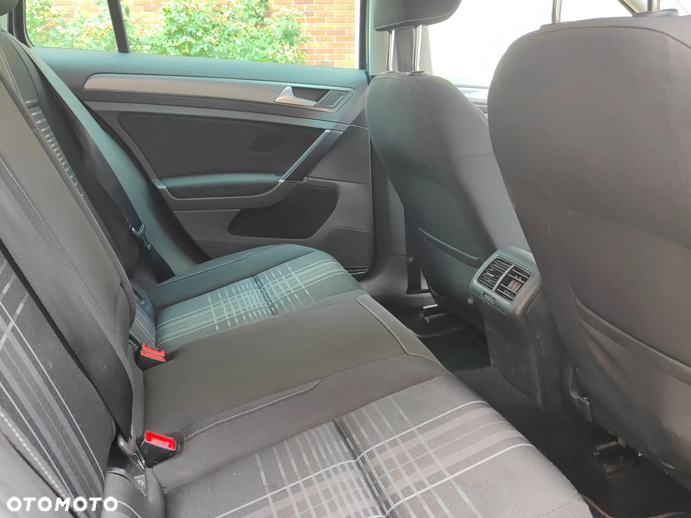 Volkswagen Golf 1.6 TDI BlueMotion Trendline - 22