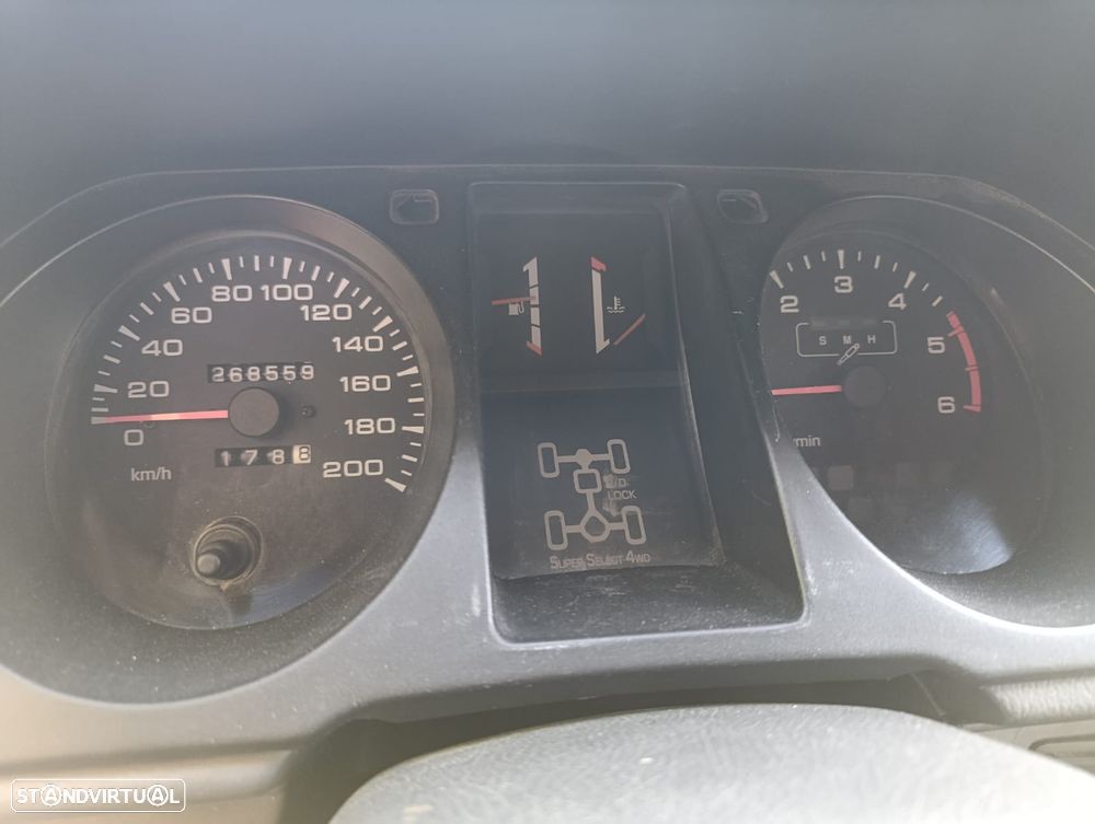 Mitsubishi Pajero 2.8 TD GLS Longo ABS - 10