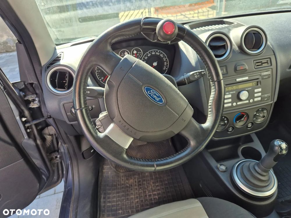 Ford Fiesta - 9
