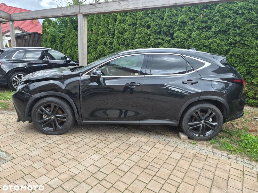 Lexus NX 350h Omotenashi AWD - 9