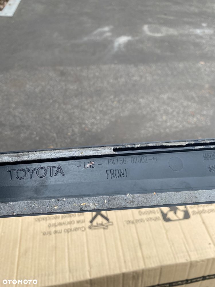 TOYOTA AURIS 2 II ORYGINALNA LISTWA DRZWI PRAWY PRZÓD TYŁ PRAWYCH TYLNYCH I PRZEDNICH PRAWA PRZEDNIA TYLNA PRAWY PRZÓD TYŁ NA DRZWI PRAWE PRZEDNIE TYLNE LISTWY PW156-02002  PW156-02004 Wwa - 6