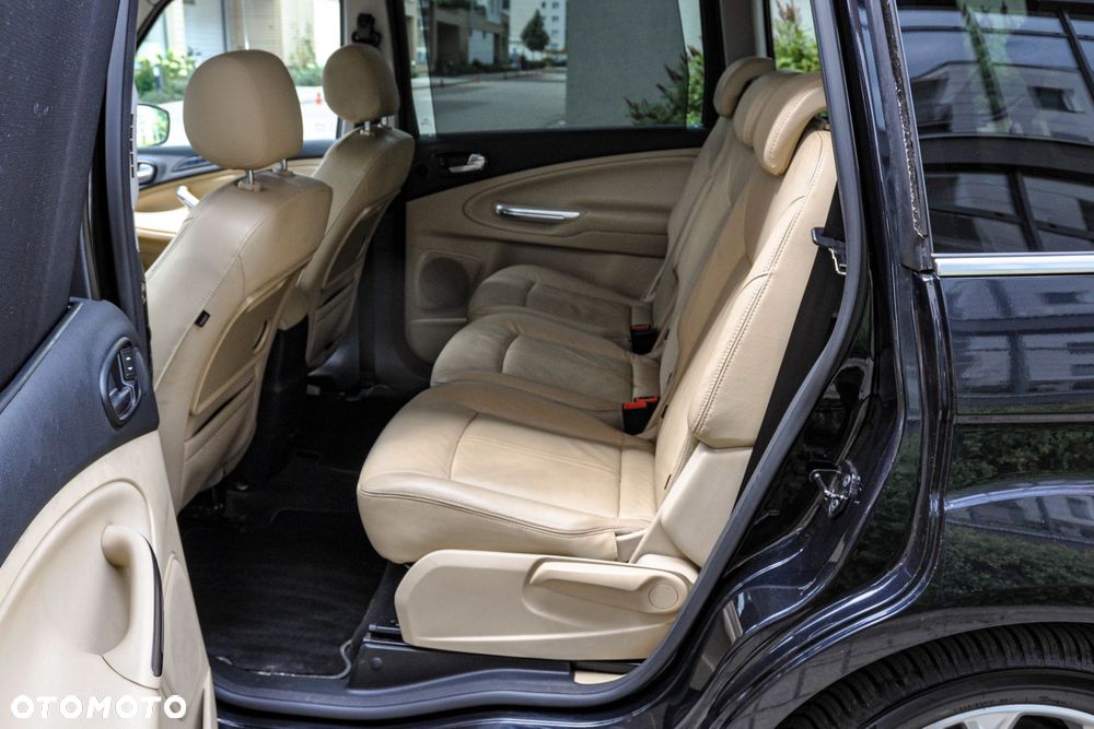 Ford Galaxy 2.0 TDCi DPF Business Edition - 8