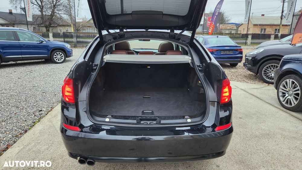 BMW Seria 5 530d xDrive Gran Turismo - 37