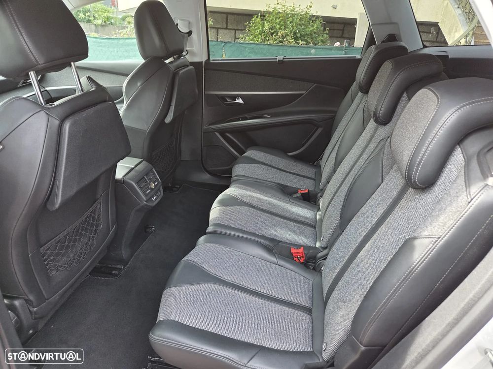 Peugeot 5008 1.5 BlueHDi Allure EAT8 - 13