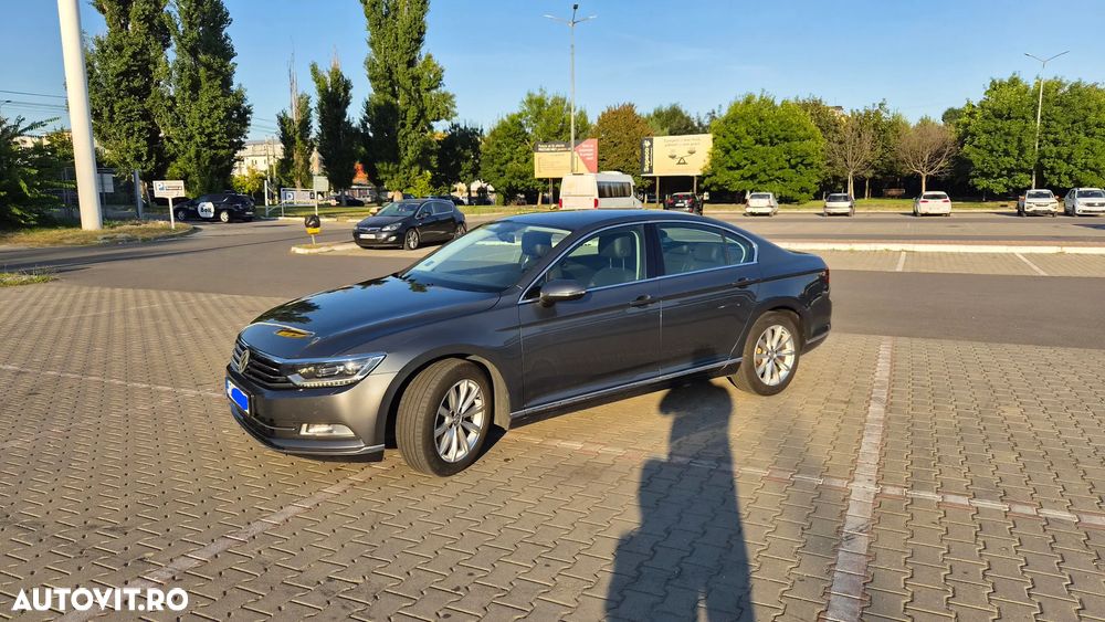 Volkswagen Passat 1.6 TDI SCR DSG Comfortline - 1