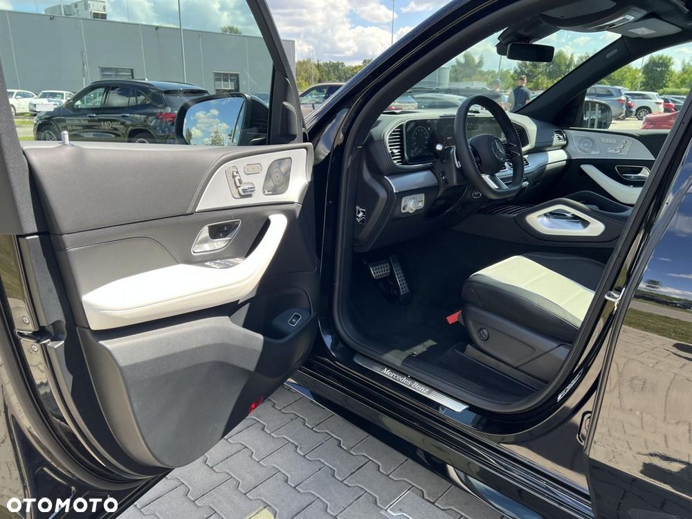 Mercedes-Benz GLE - 12
