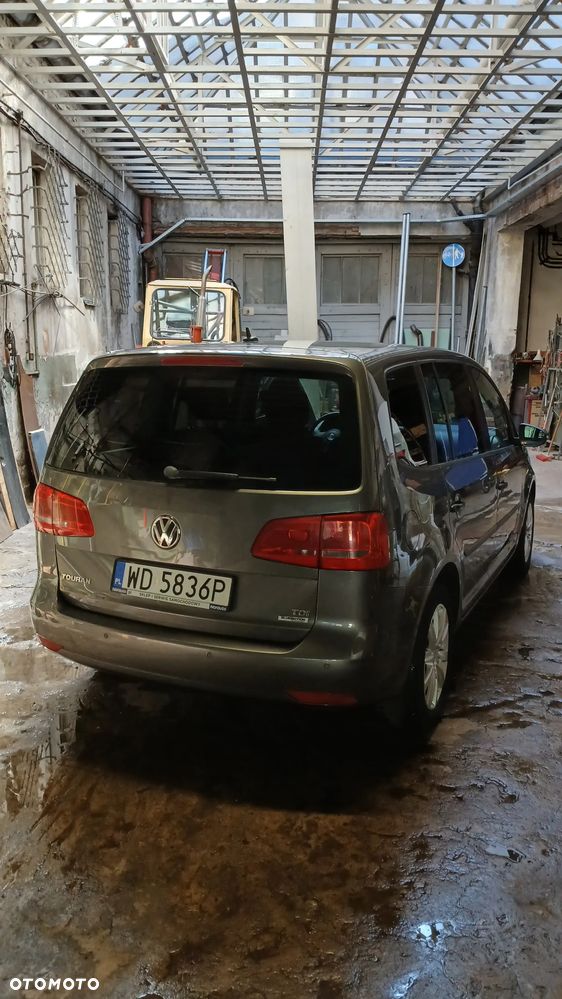 Volkswagen Touran 1.6 TDI DPF Trendline DSG - 2