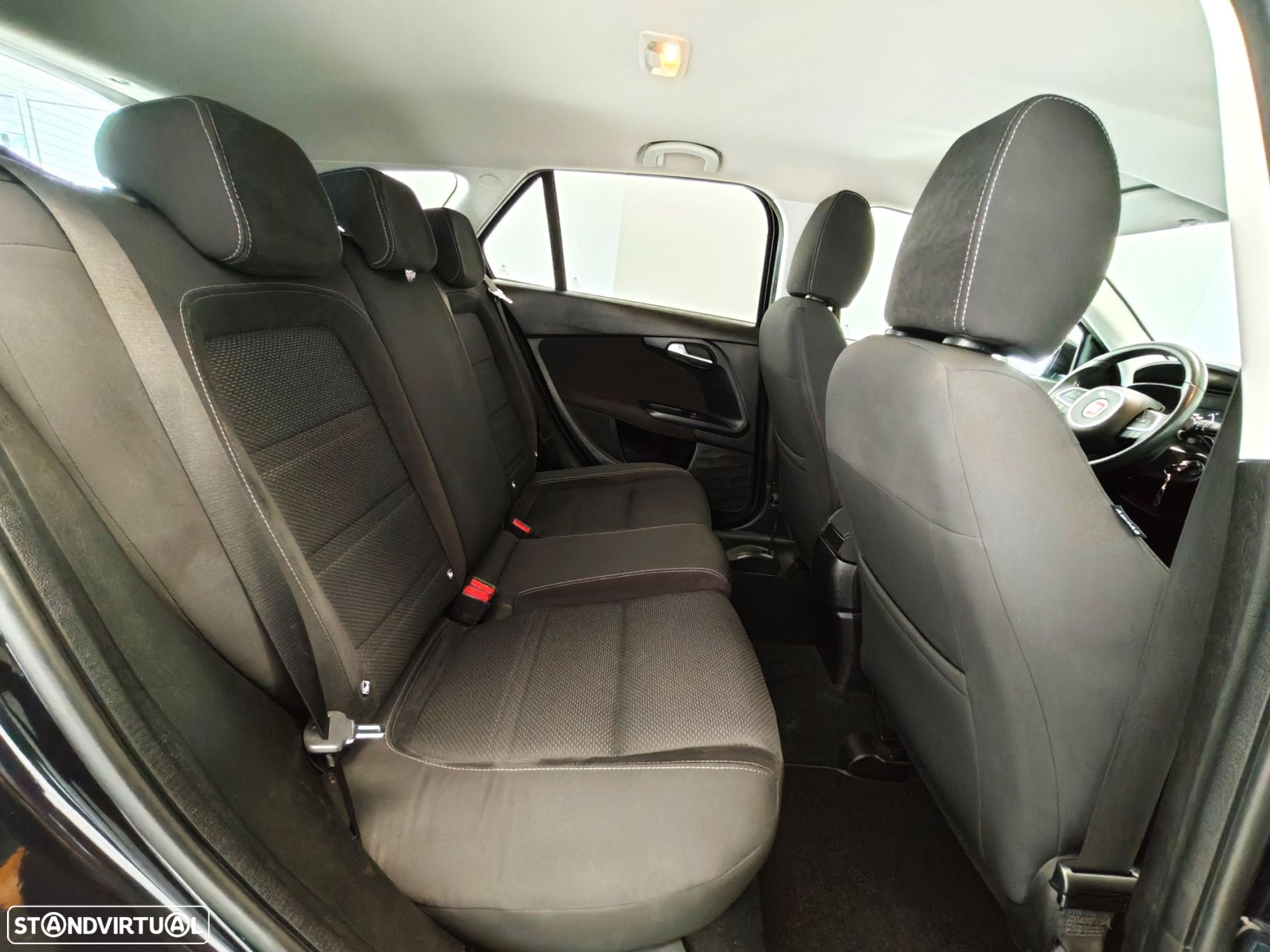 Fiat Tipo Station Wagon 1.6 M-Jet Lounge Tech J17 DCT - 40
