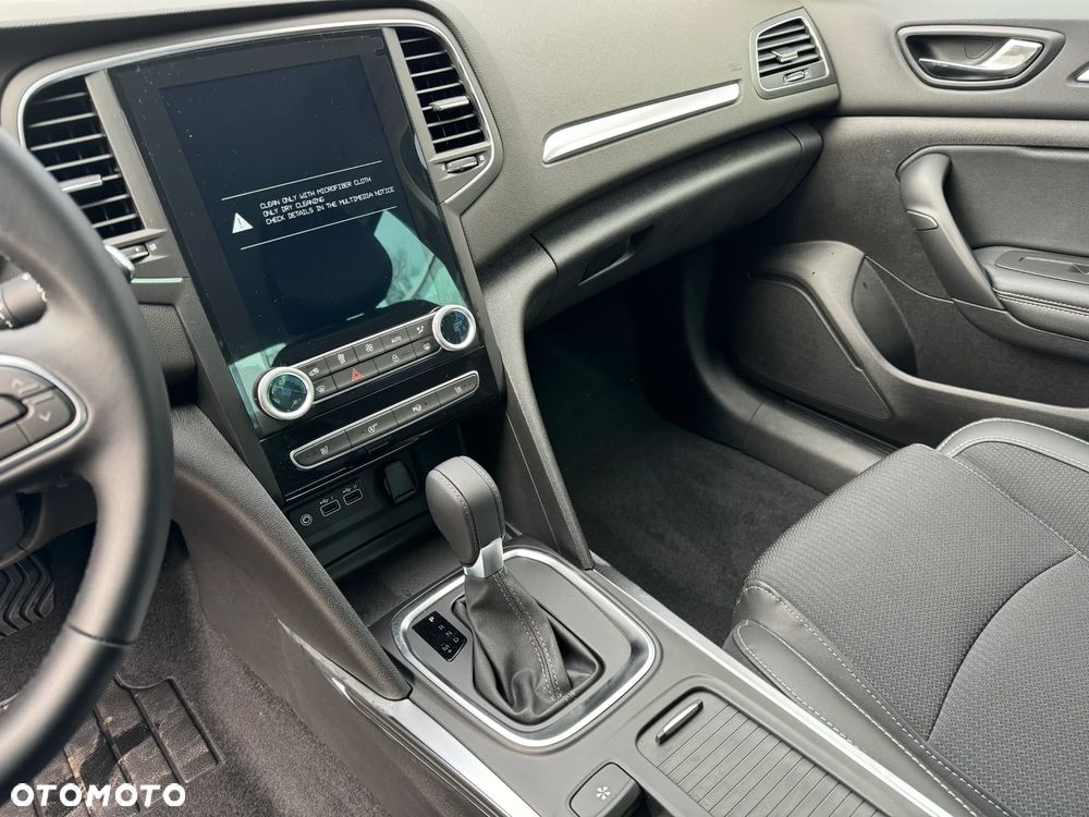 Renault Megane 1.3 TCe FAP Techno EDC - 11