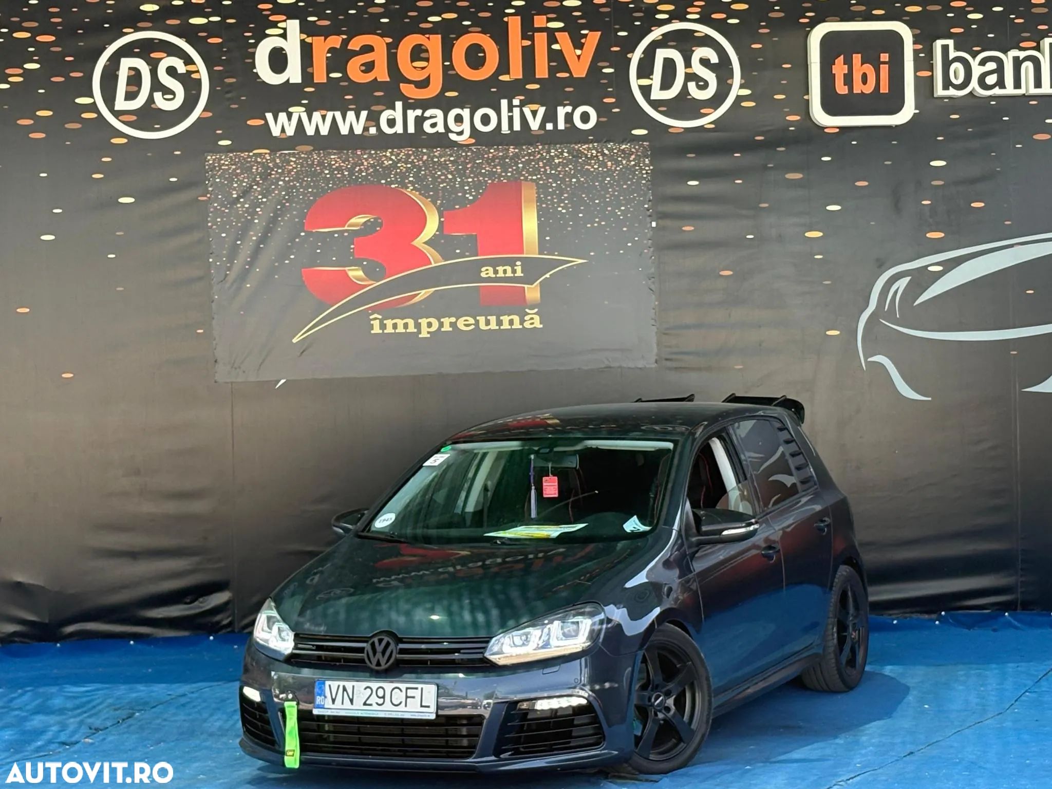 Volkswagen Golf - 1