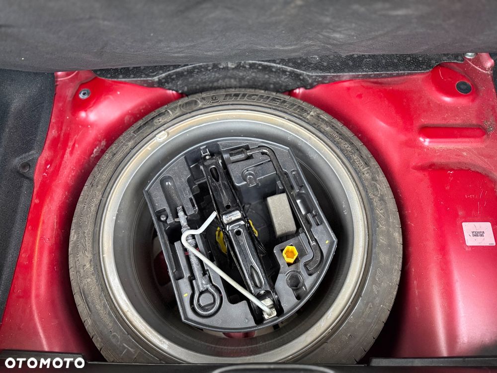 Peugeot 208 GTI 200 THP - 27