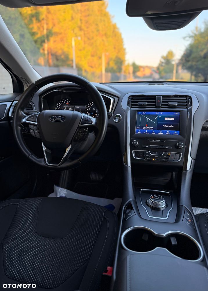 Ford Mondeo - 22