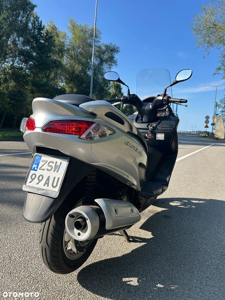 Suzuki Burgman - 4
